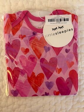 NIB Little Sleepies Bamboo Pink Hearts & Crafts Infant Gown Newborn-3 Months
